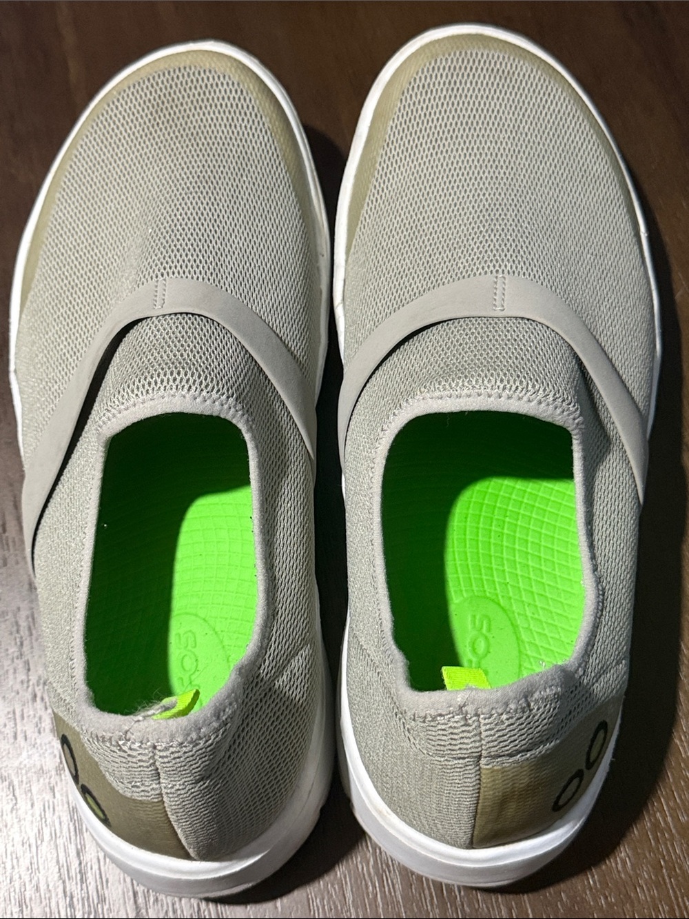 OOFOS OOmg Mesh Low Women's Slip-On Athletic Shoes in Light Gray